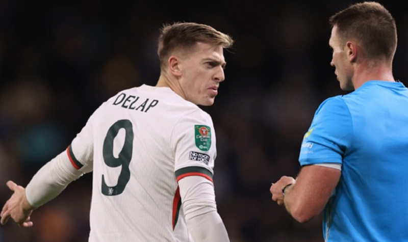 co-dong-vien-chelsea-noi-gian-vi-su-thieu-ky-luat-cua